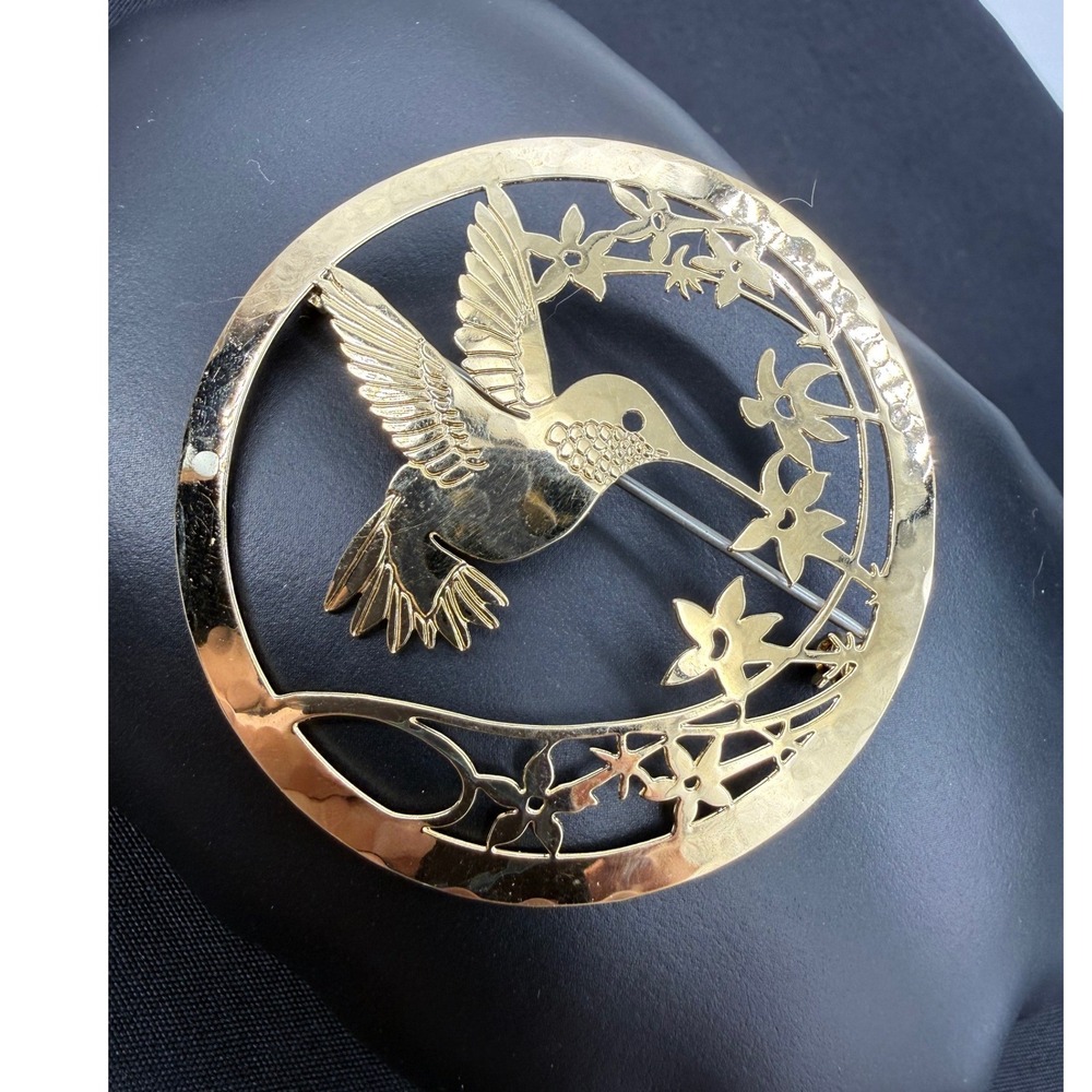 Wild Bryde Hummingbird Floral Circle Brooch Gold Tone Nature Pin Made in USA